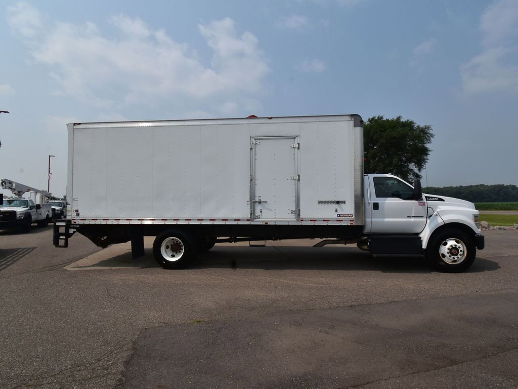 Used 2019 Ford F750 2WD Regular Cab Super Duty image 3