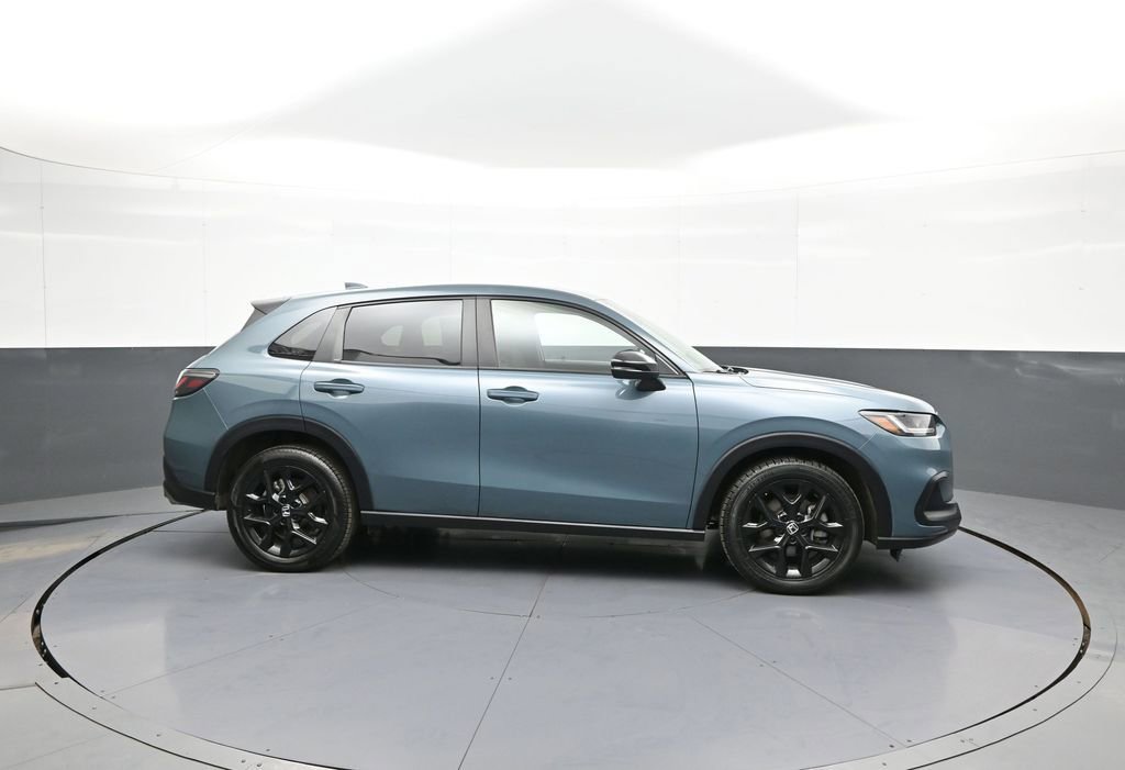 Certified 2025 Honda HR-V Sport image 5