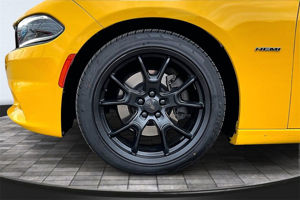 Used 2017 Dodge Charger R/T image 9