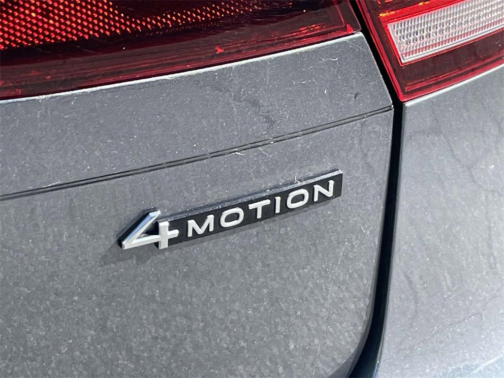 Certified 2022 Volkswagen Tiguan SE image 11