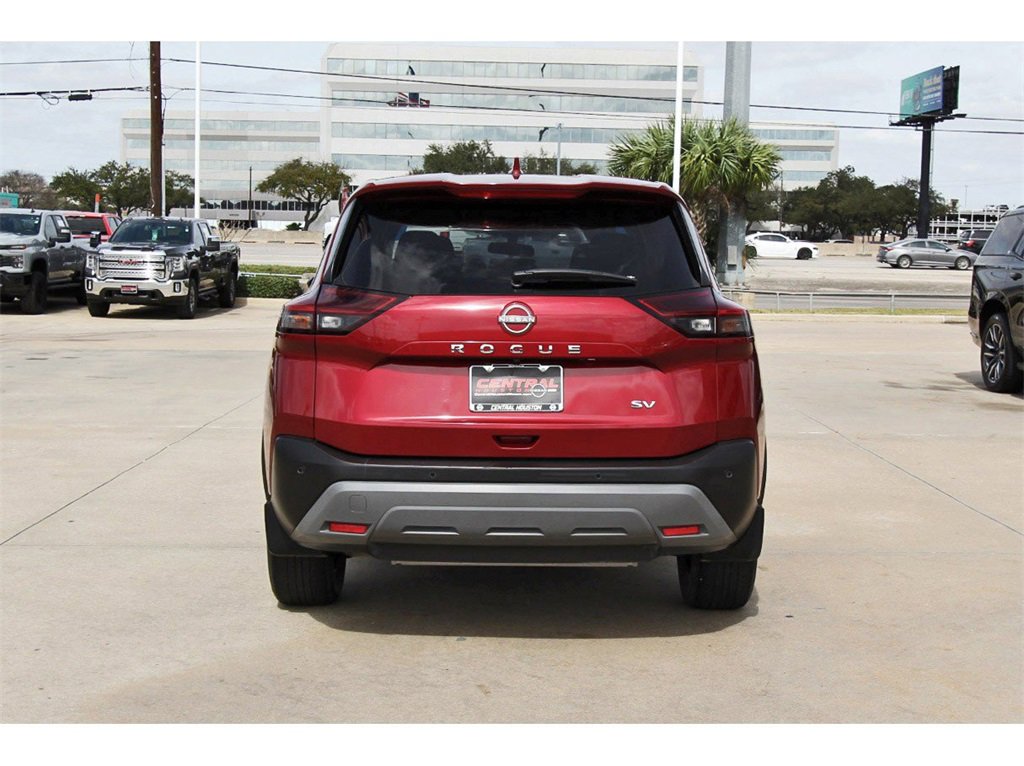 Used 2023 Nissan Rogue SV image 5