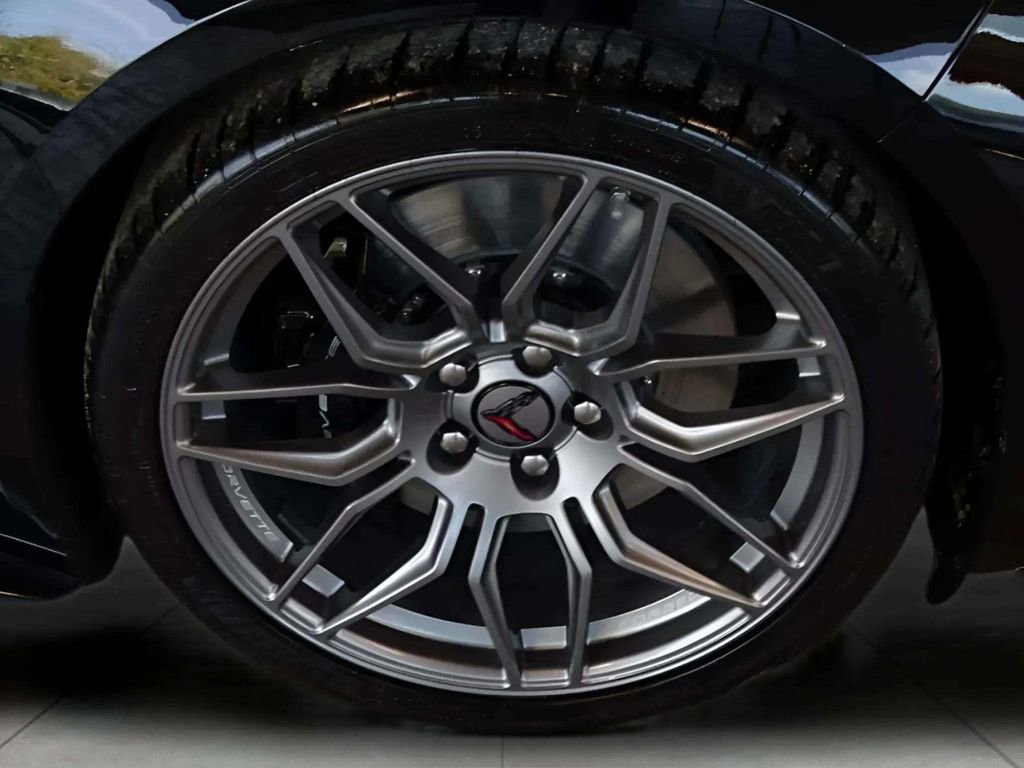 Used 2026 Chevrolet Corvette Z06 RWD image 11