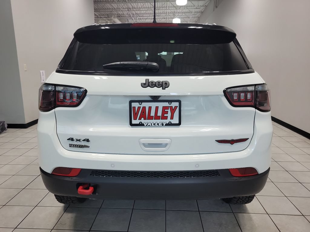 New 2026 Jeep Compass Trailhawk w/ Sun, Sound & Navigation Group AWD/4WD image 6
