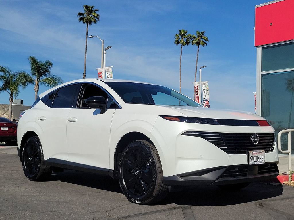 Used 2025 Nissan Murano SV image 32