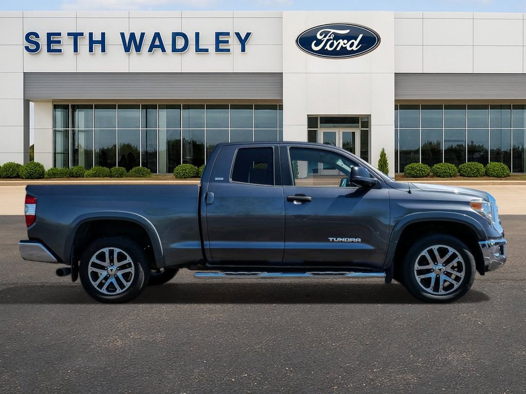 Used 2017 Toyota Tundra SR5 image 8
