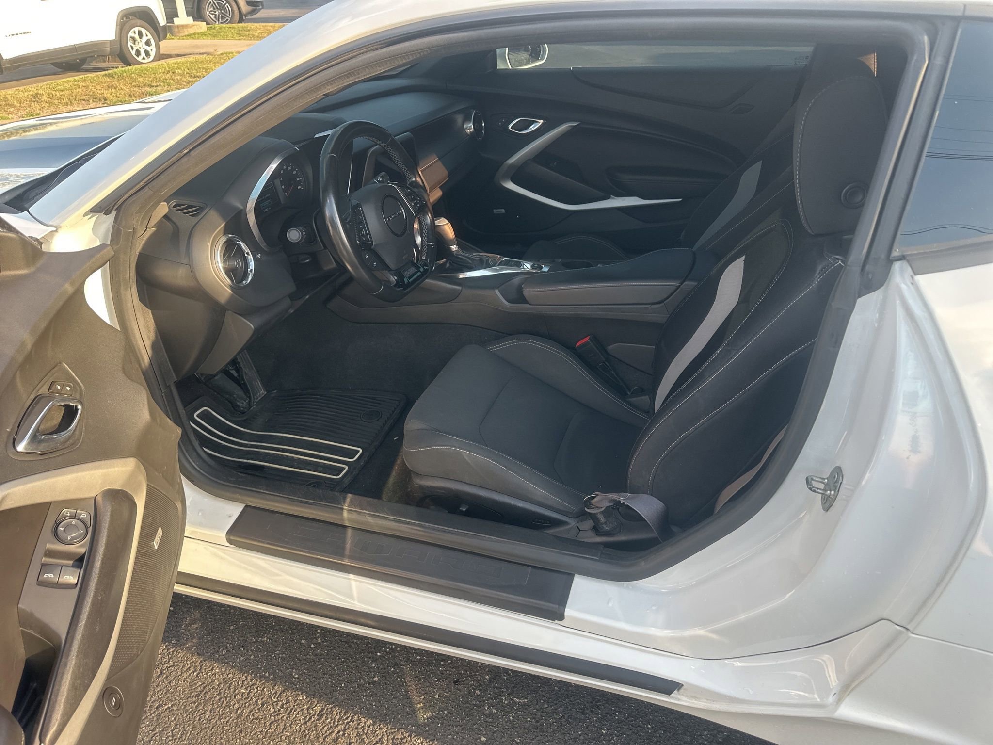 Used 2017 Chevrolet Camaro LT w/ Technology Package RWD image 15