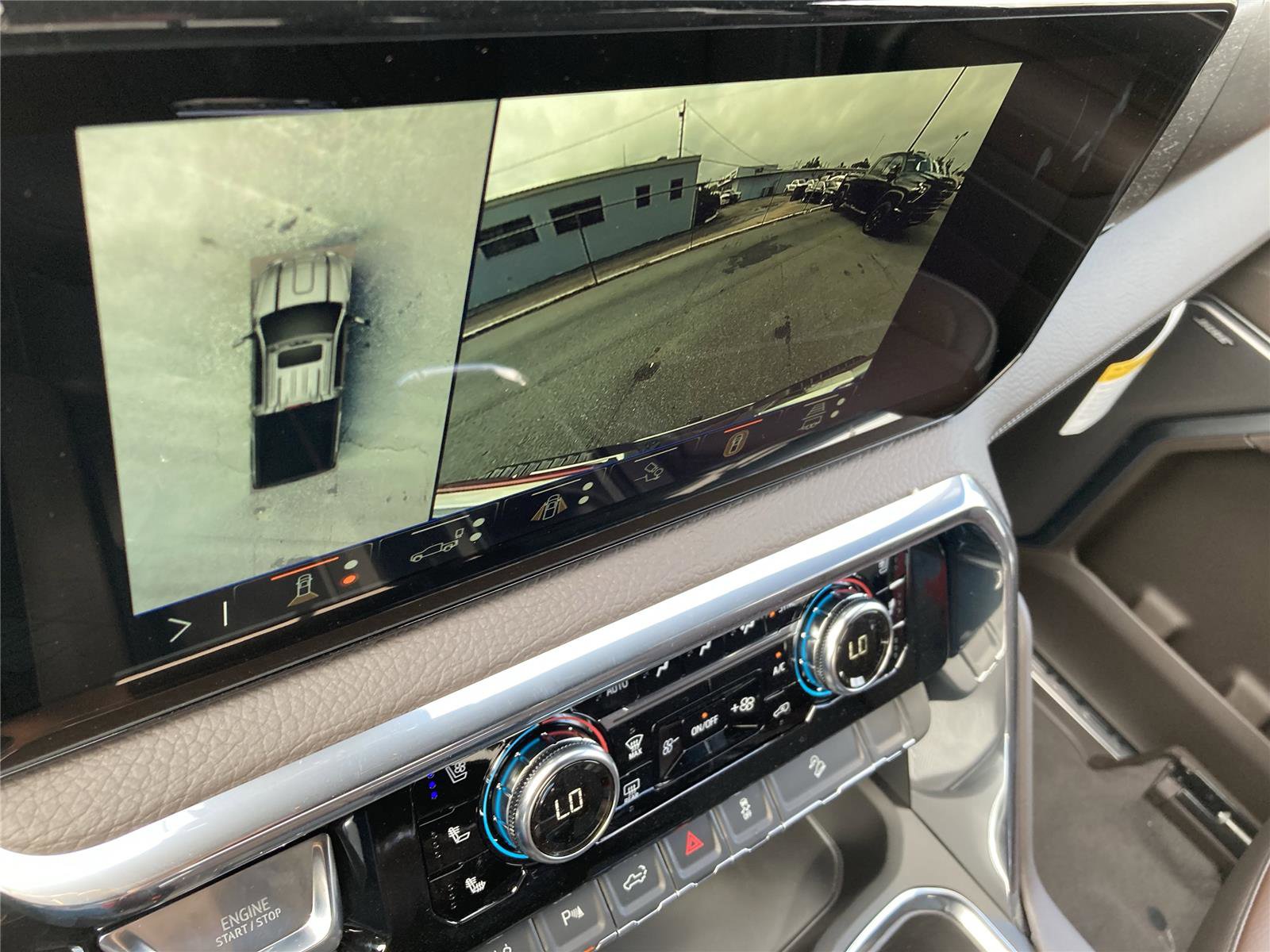 New 2026 GMC Sierra 2500 Denali w/ Denali Reserve Package image 16