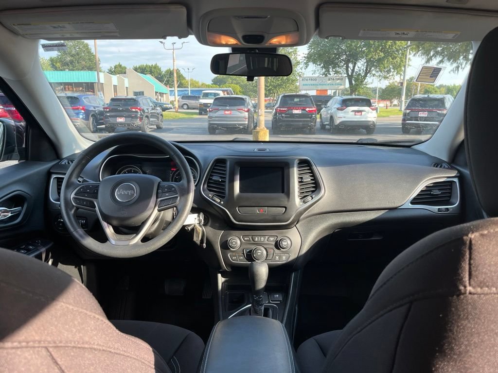 Used 2019 Jeep Cherokee Latitude w/ Popular Appearance Group FWD image 47