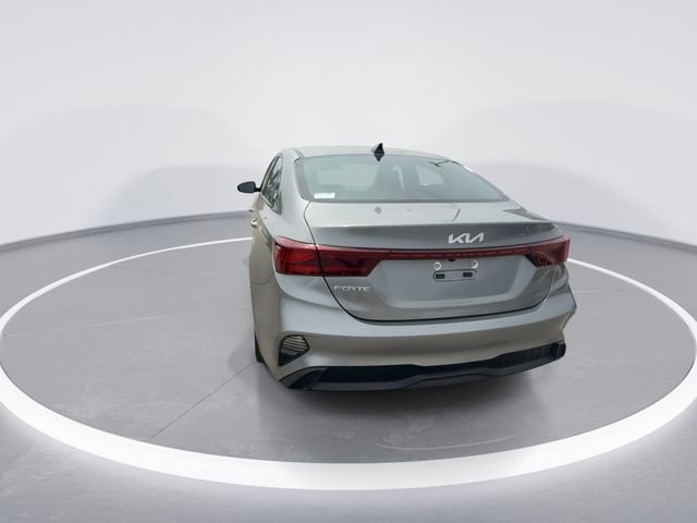 Used 2023 Kia Forte LXS w/ LXS Technology Package FWD image 7