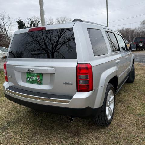 Used 2011 Jeep Patriot Latitude w/ Sun/Sound Group image 7