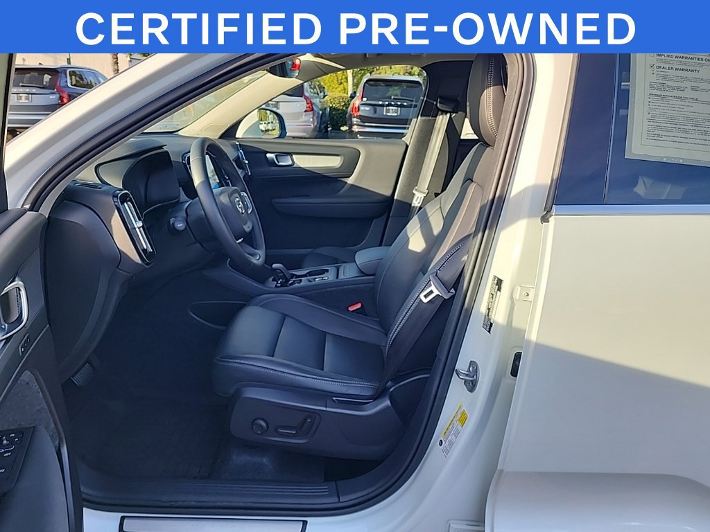 Used 2025 Volvo XC40 B5 Core w/ Protection Package Premier AWD/4WD image 8