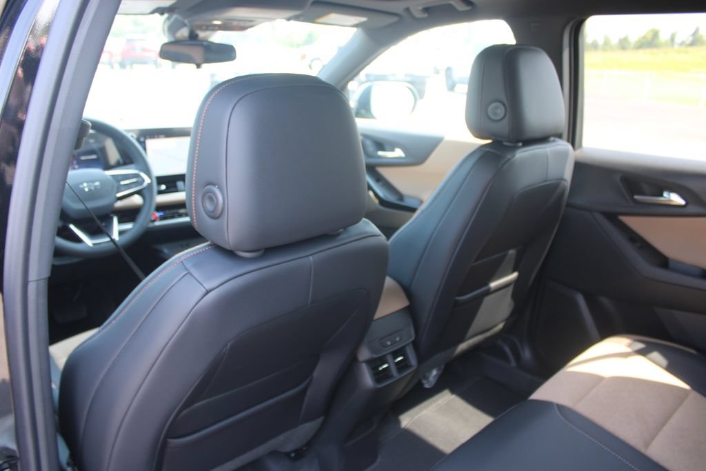 New 2027 Chevrolet Equinox ACTIV w/ Convenience Package III AWD/4WD image 27