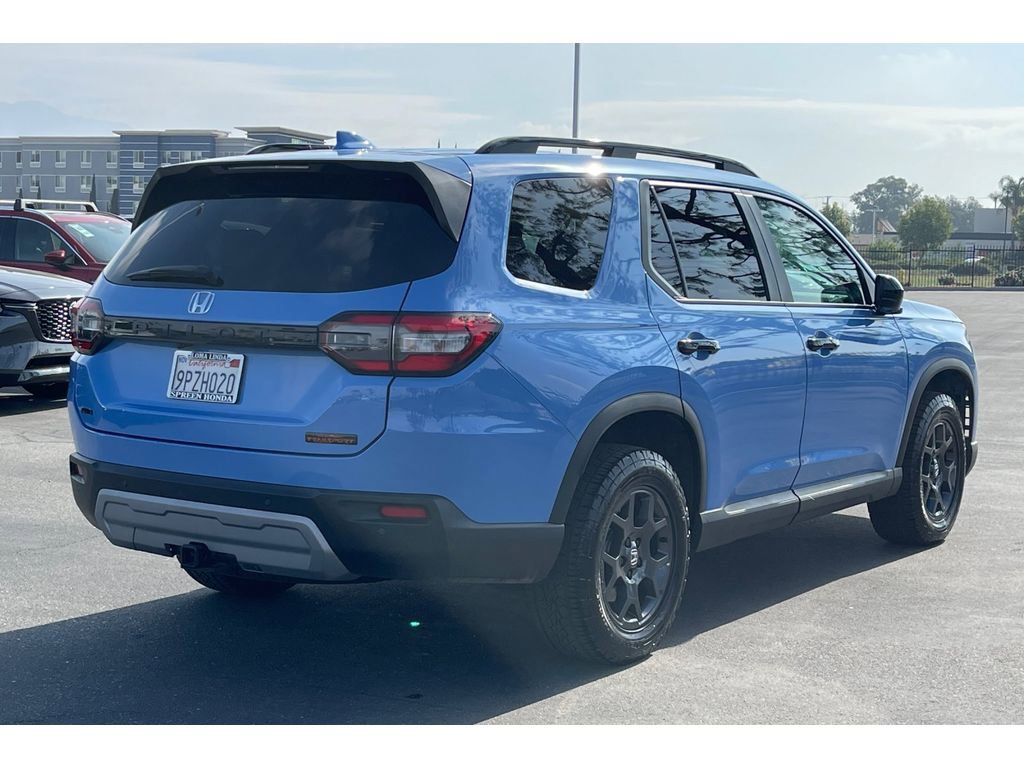 Certified 2025 Honda Pilot TrailSport image 6