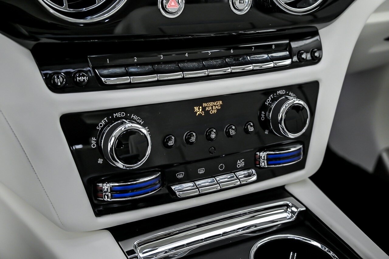 Used 2021 Rolls-Royce Ghost AWD/4WD image 38