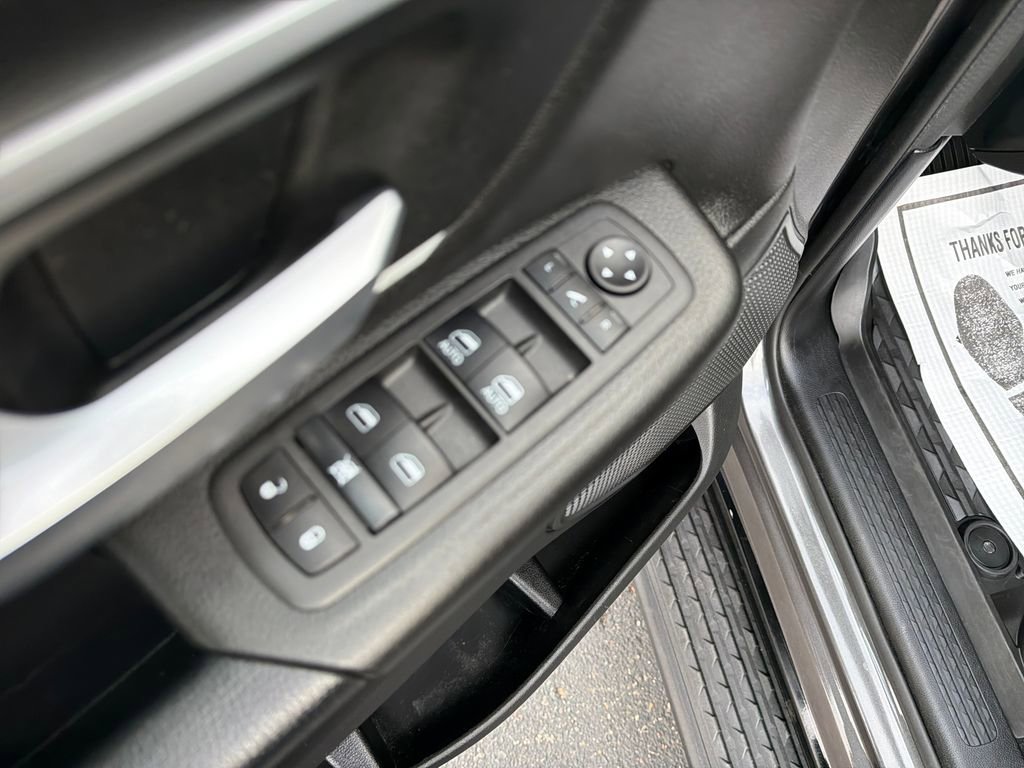 Used 2022 RAM 1500 Big Horn AWD/4WD image 11