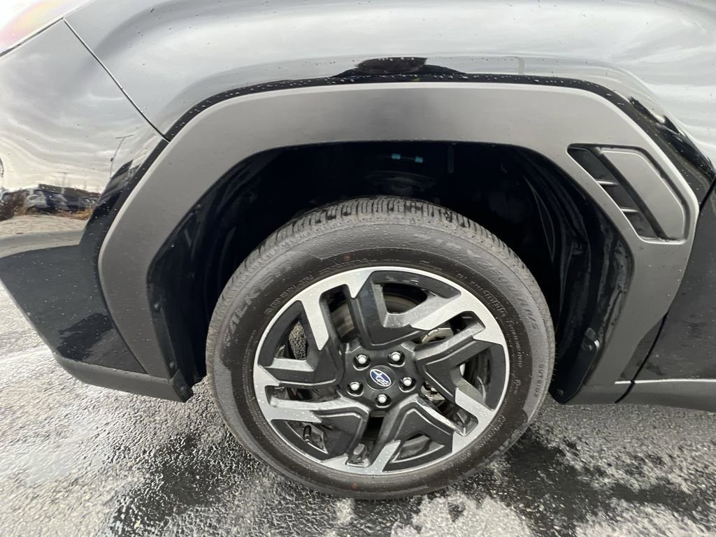 Used 2025 Subaru Forester Limited image 34