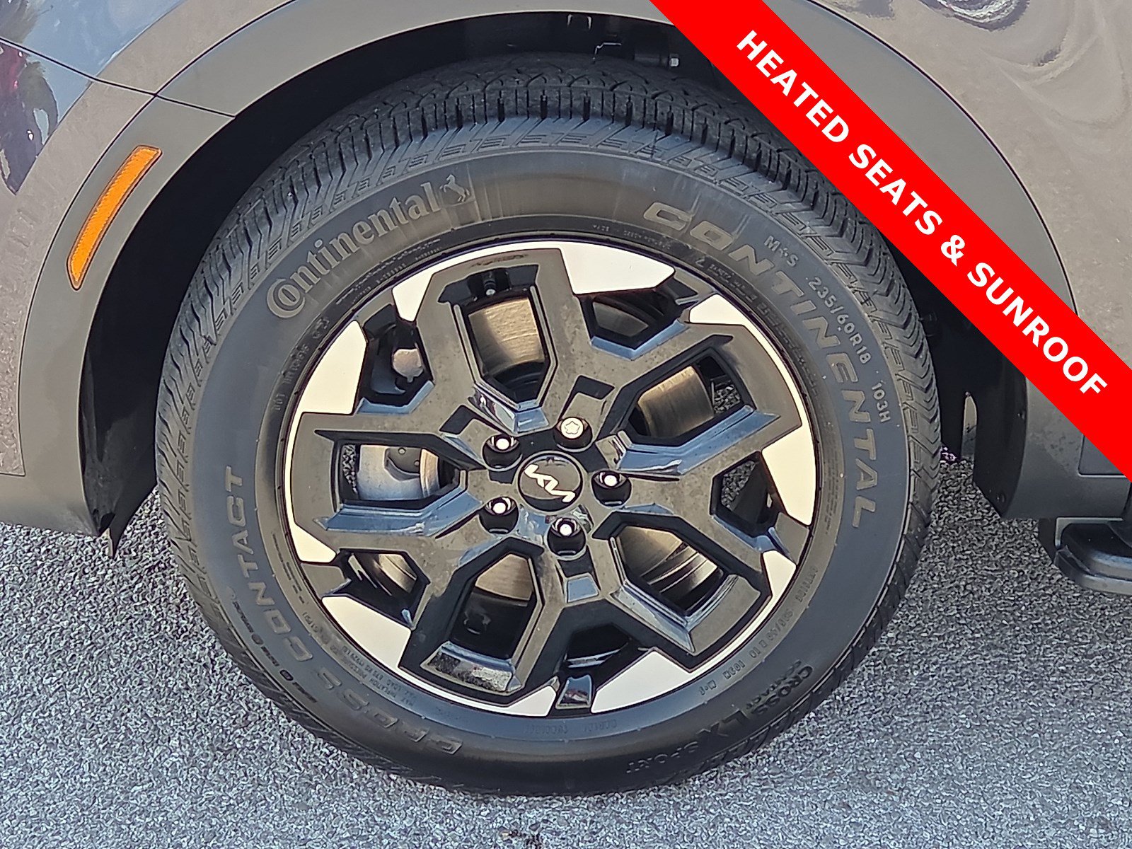 Used 2025 Kia Sorento S w/ Panoramic Sunroof Package AWD/4WD image 7