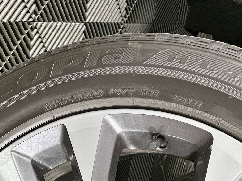 Used 2023 Jeep Grand Cherokee Overland w/ Luxury Tech Group IV image 33