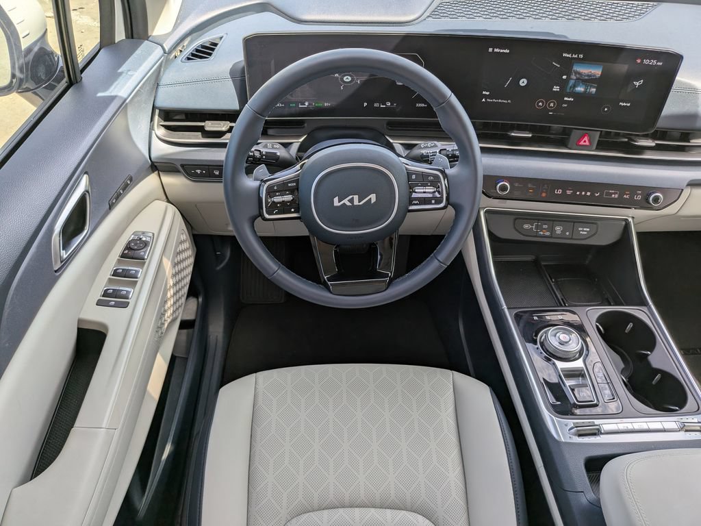 Certified 2026 Kia Carnival SX FWD image 17