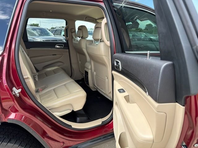 Used 2019 Jeep Grand Cherokee Limited w/ Trailer Tow Group IV AWD/4WD image 24