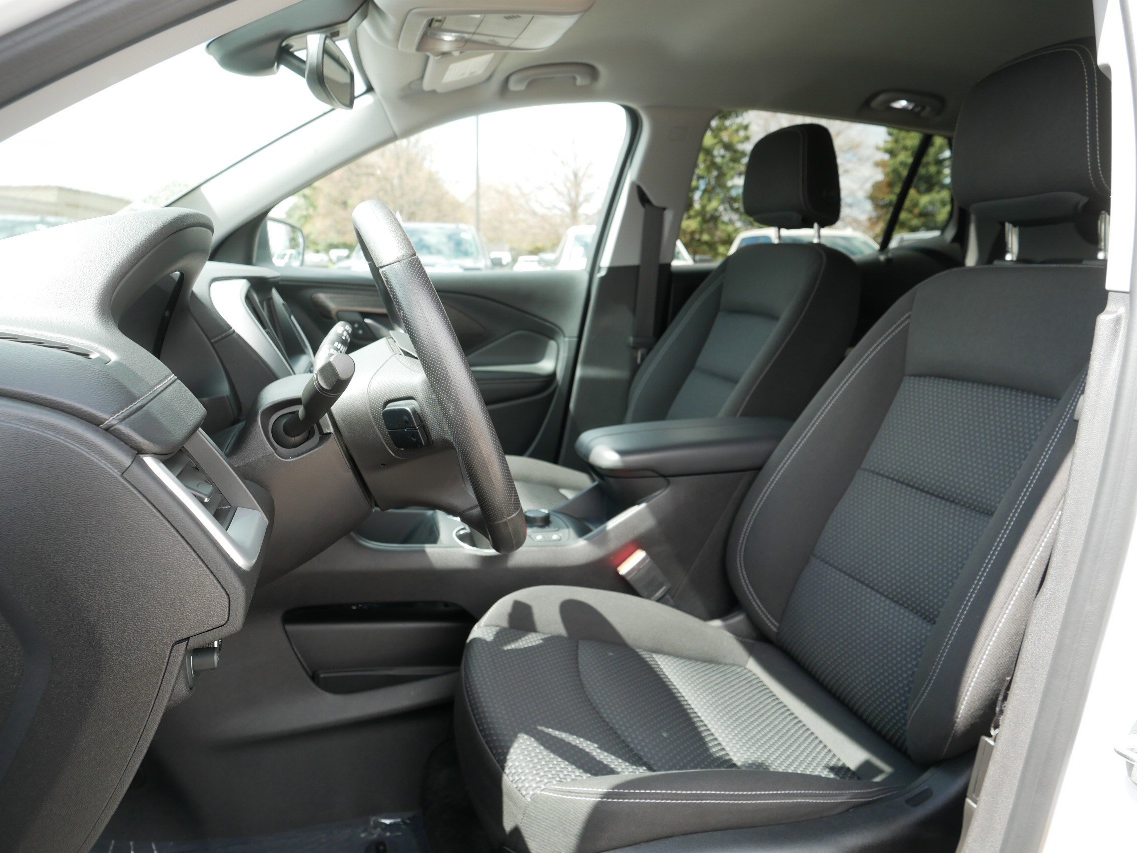 Used 2023 GMC Terrain SLE w/ Driver Convenience Package AWD/4WD image 32
