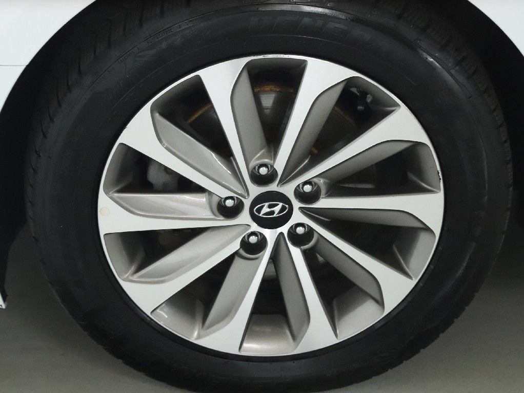 Used 2017 Hyundai Sonata Sport w/ Value Edition Package 02 FWD image 38