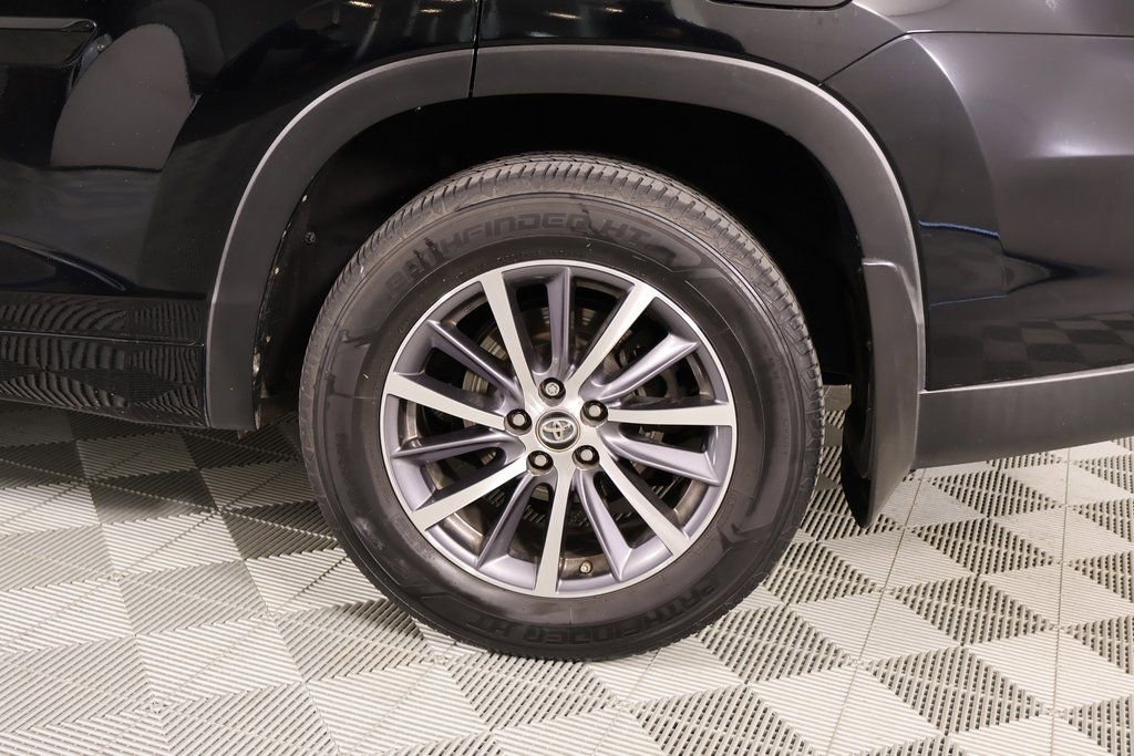 Used 2018 Toyota Highlander XLE image 20