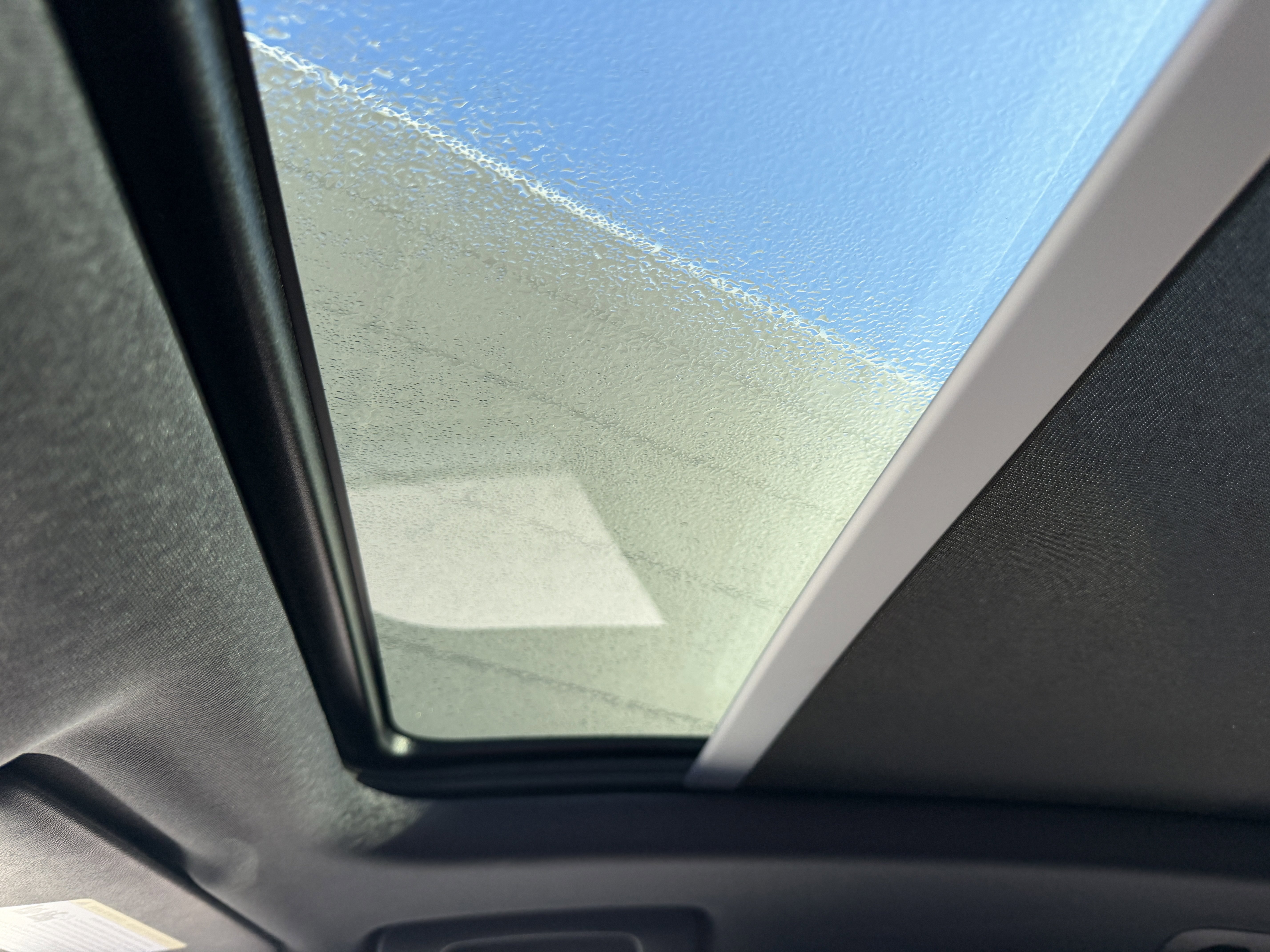 Certified 2025 Porsche Macan Turbo image 27