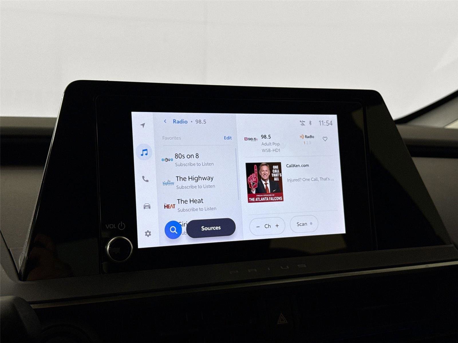 Used 2024 Toyota Prius XLE image 24