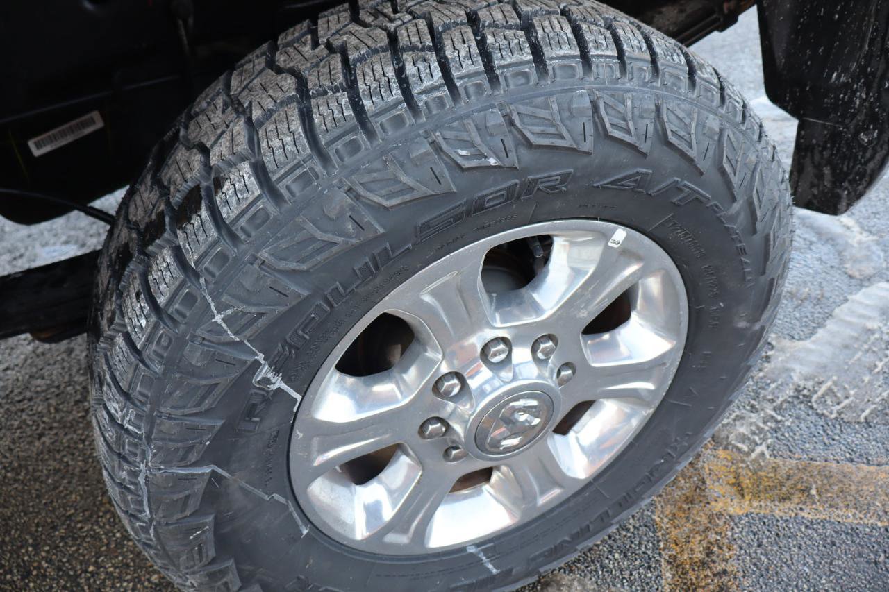 Used 2024 RAM 3500 Big Horn AWD/4WD image 24