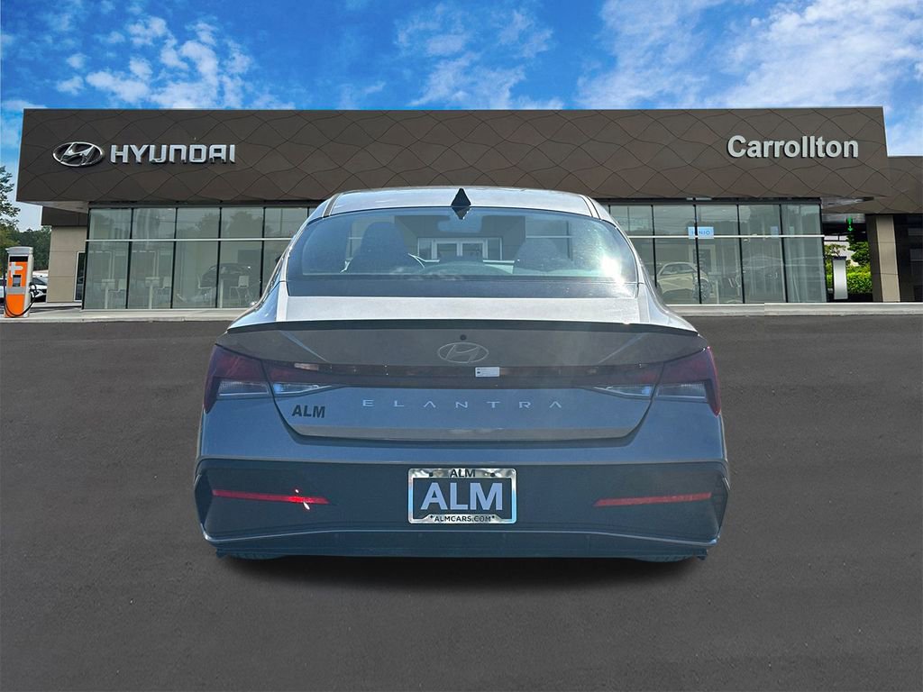 New 2025 Hyundai Elantra Sport image 6