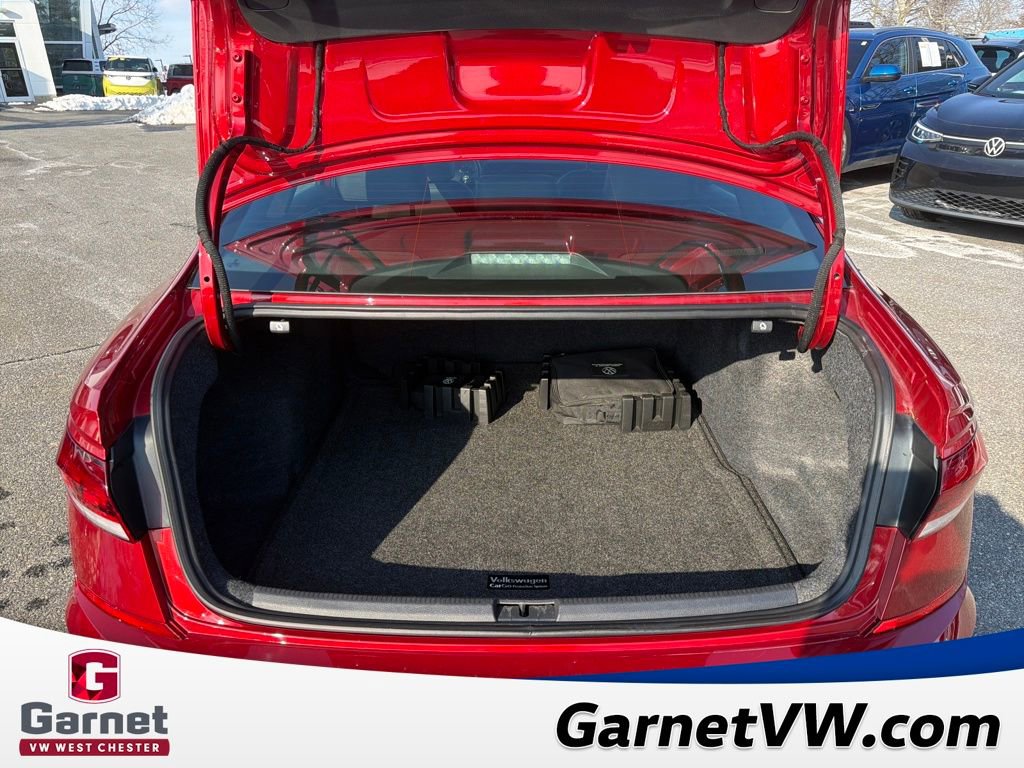 Used 2021 Volkswagen Passat 2.0T R-Line image 24