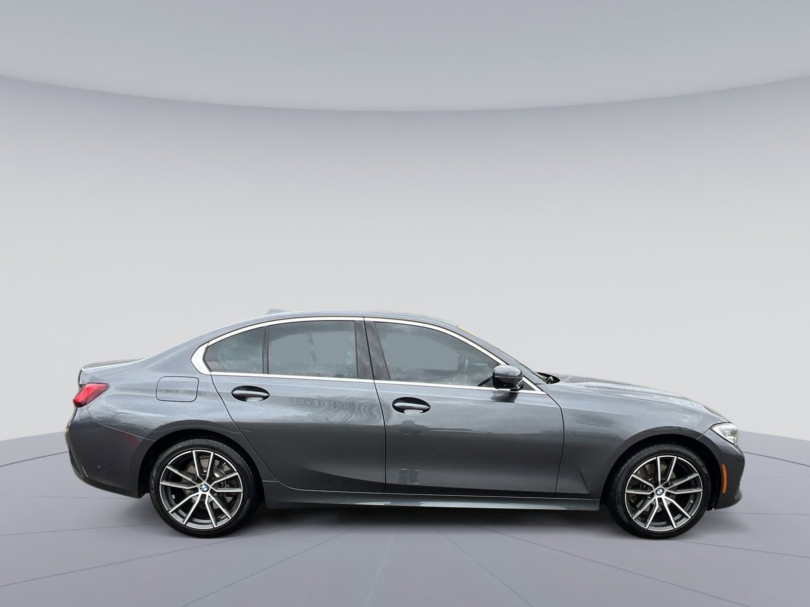 Used 2021 BMW 330e xDrive w/ Executive Package image 10