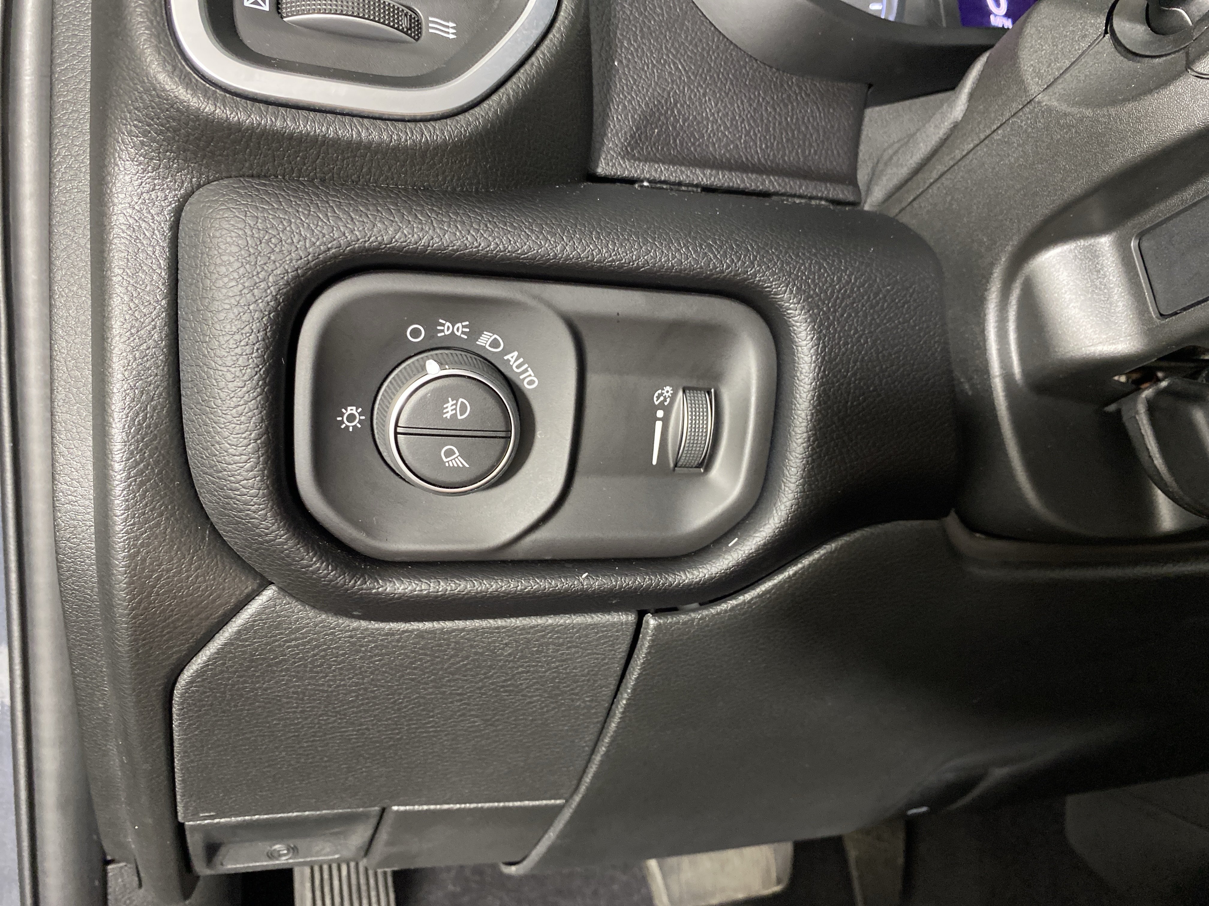 Used 2025 RAM 2500 Big Horn AWD/4WD image 24