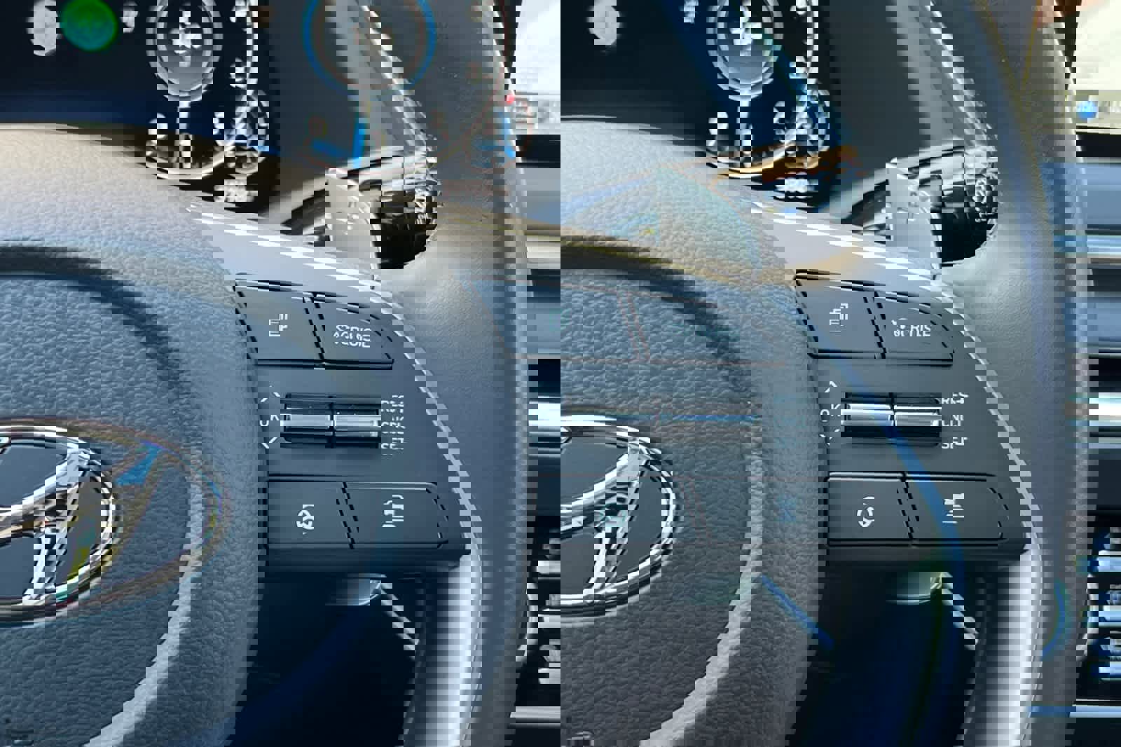 Used 2022 Hyundai Sonata Limited w/ Cargo Package image 28