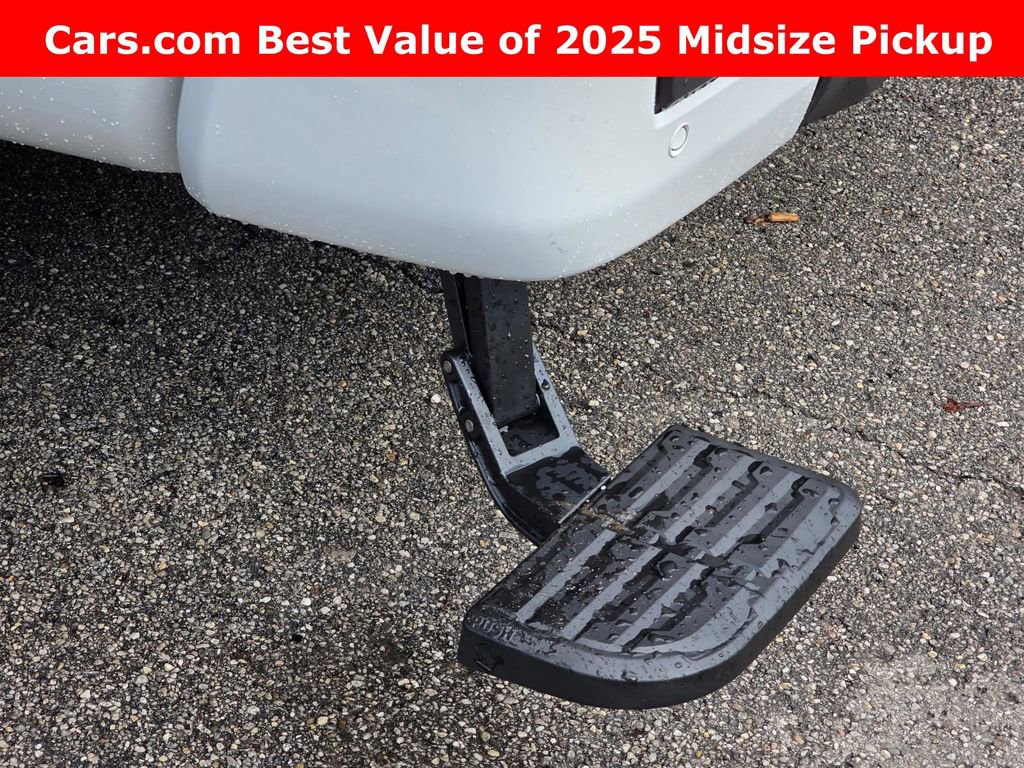 New 2025 Nissan Frontier PRO-4X w/ Interior Protection Package image 26