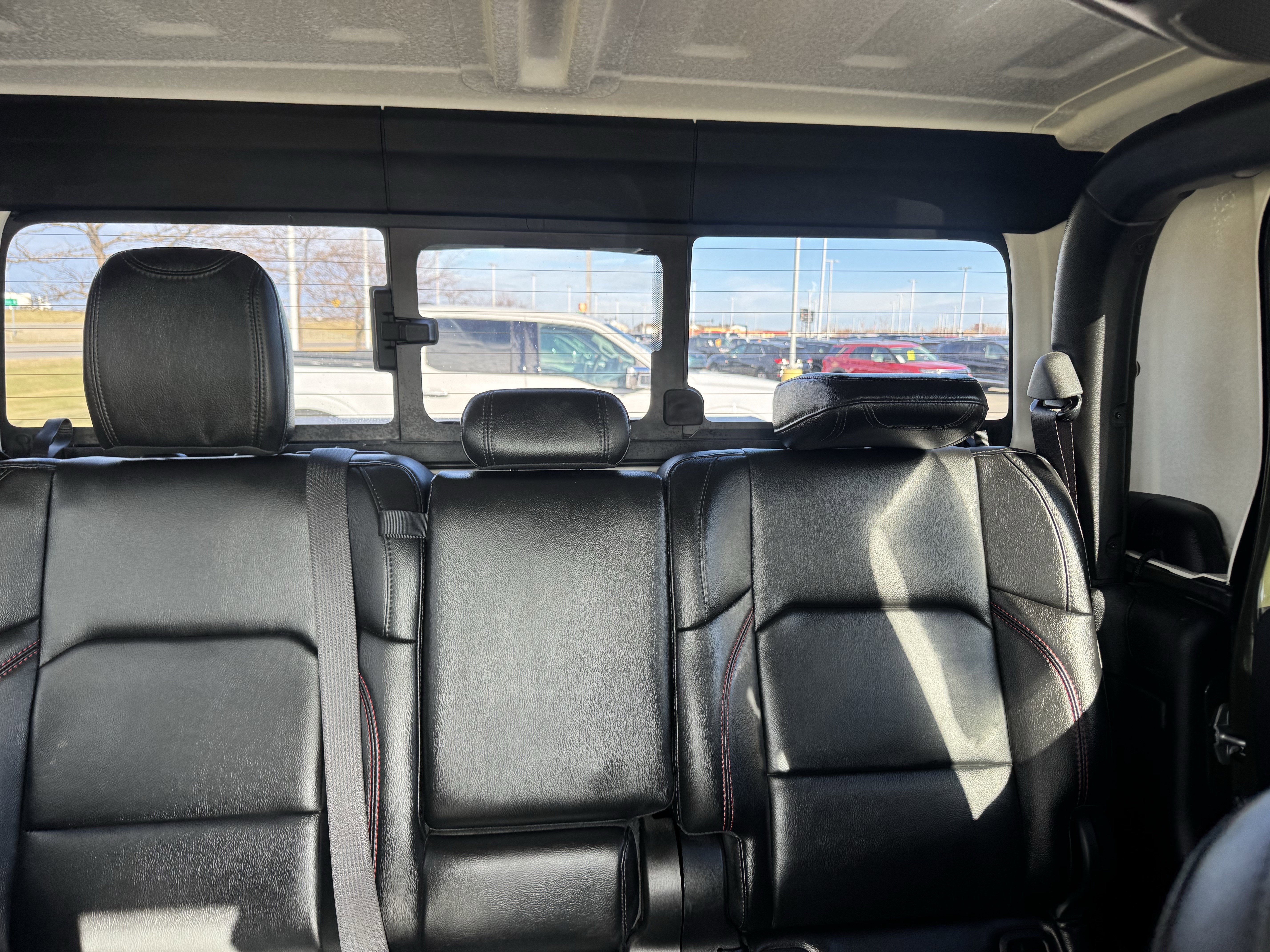 Used 2022 Jeep Gladiator Rubicon w/ Cold Weather Group image 13