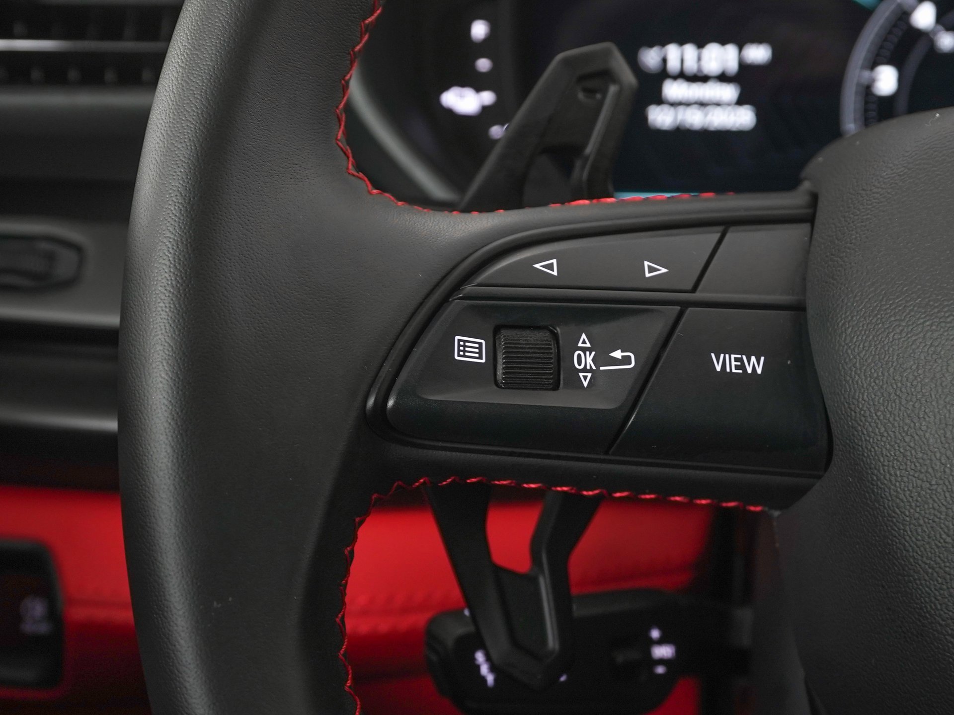 Used 2025 Lamborghini Urus SE image 20