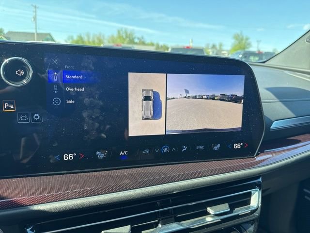 Used 2024 Chevrolet Traverse Z71 w/ Enhanced Driving Package AWD/4WD image 21