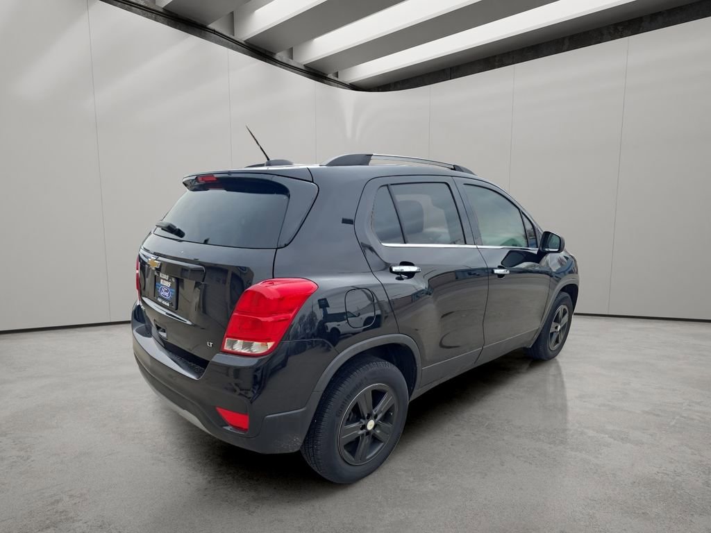 Used 2019 Chevrolet Trax LT w/ LT Convenience Package image 5