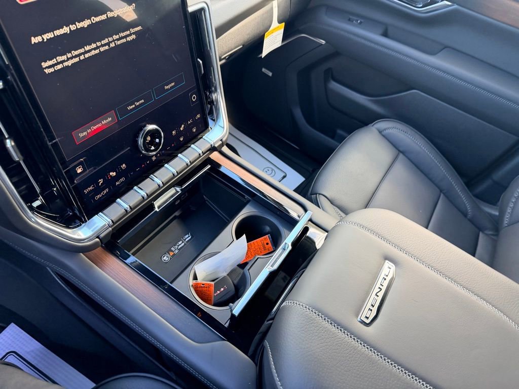 New 2026 GMC Yukon Denali w/ Denali Reserve Package image 21