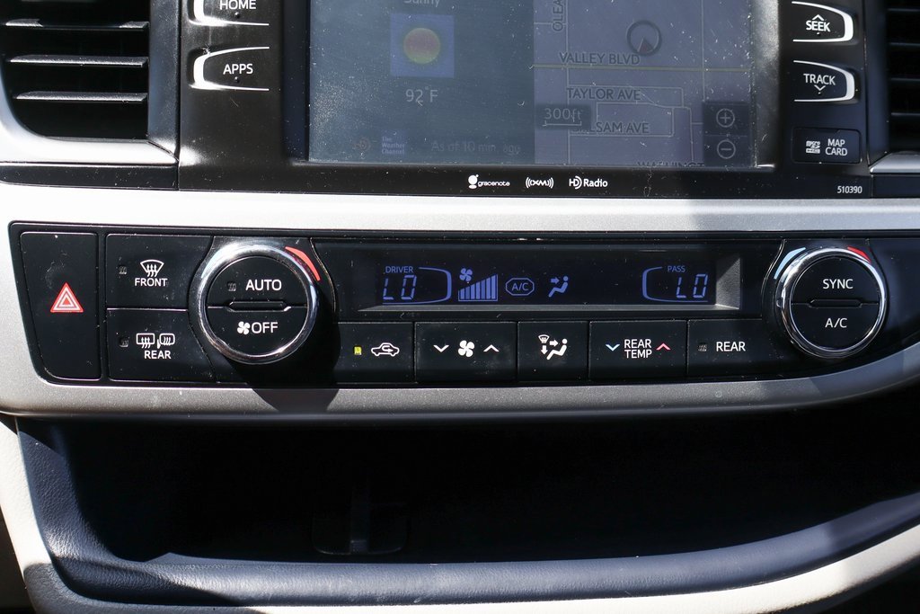 Used 2019 Toyota Highlander XLE image 31