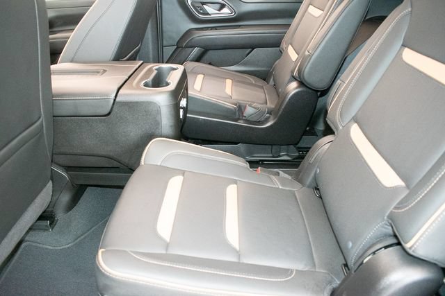 Used 2024 GMC Yukon AT4 w/ AT4 Premium Package AWD/4WD image 19