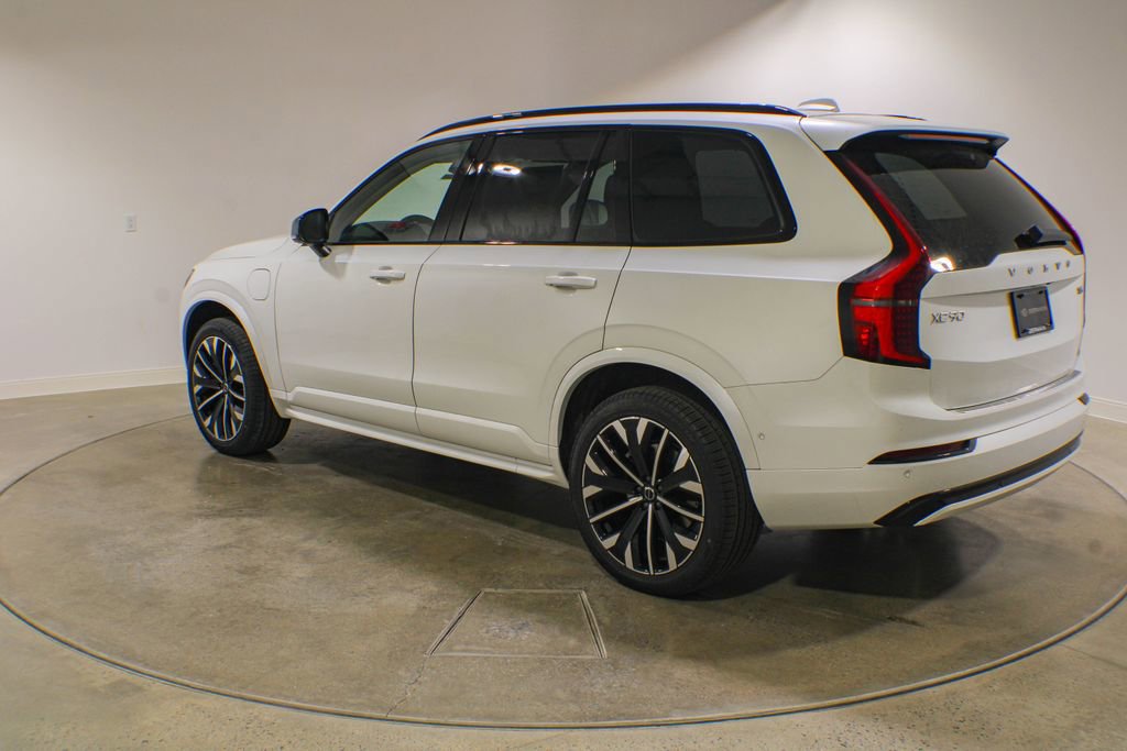 New 2026 Volvo XC90 T8 Ultra w/ Protection Package Premier AWD/4WD image 3