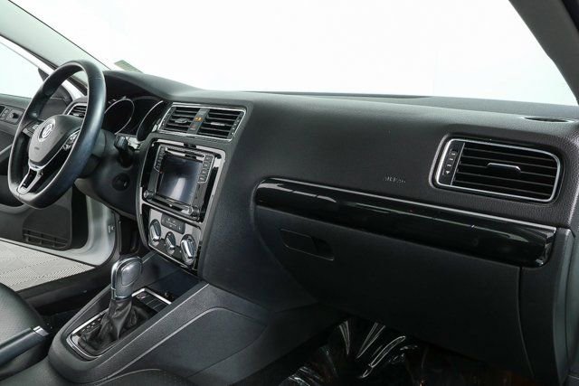 Used 2016 Volkswagen Jetta SEL image 22