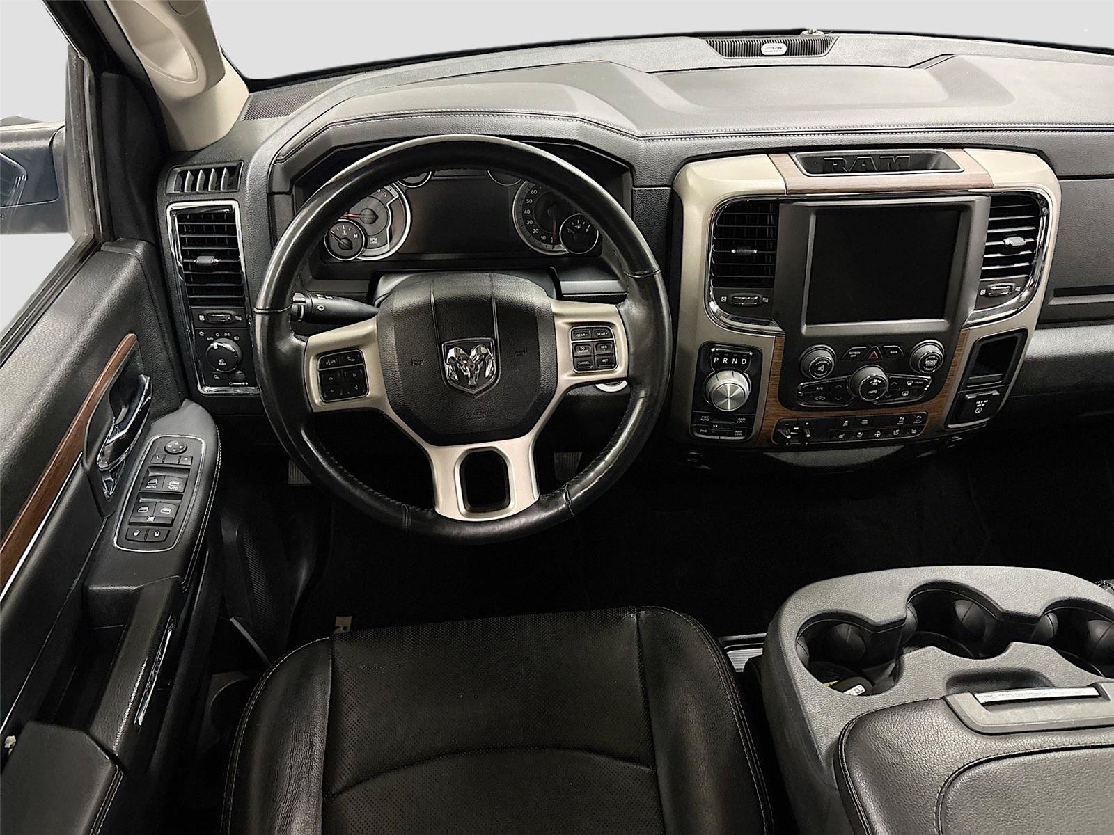 Used 2014 RAM 1500 Laramie w/ Convenience Group AWD/4WD image 2