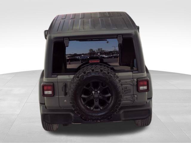 Used 2022 Jeep Wrangler Sport AWD/4WD image 6