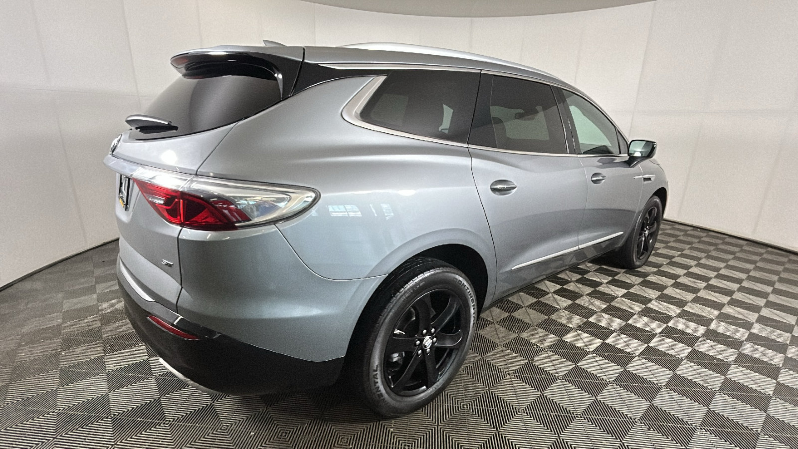 Used 2023 Buick Enclave Essence w/ Experience Buick Package AWD/4WD image 3