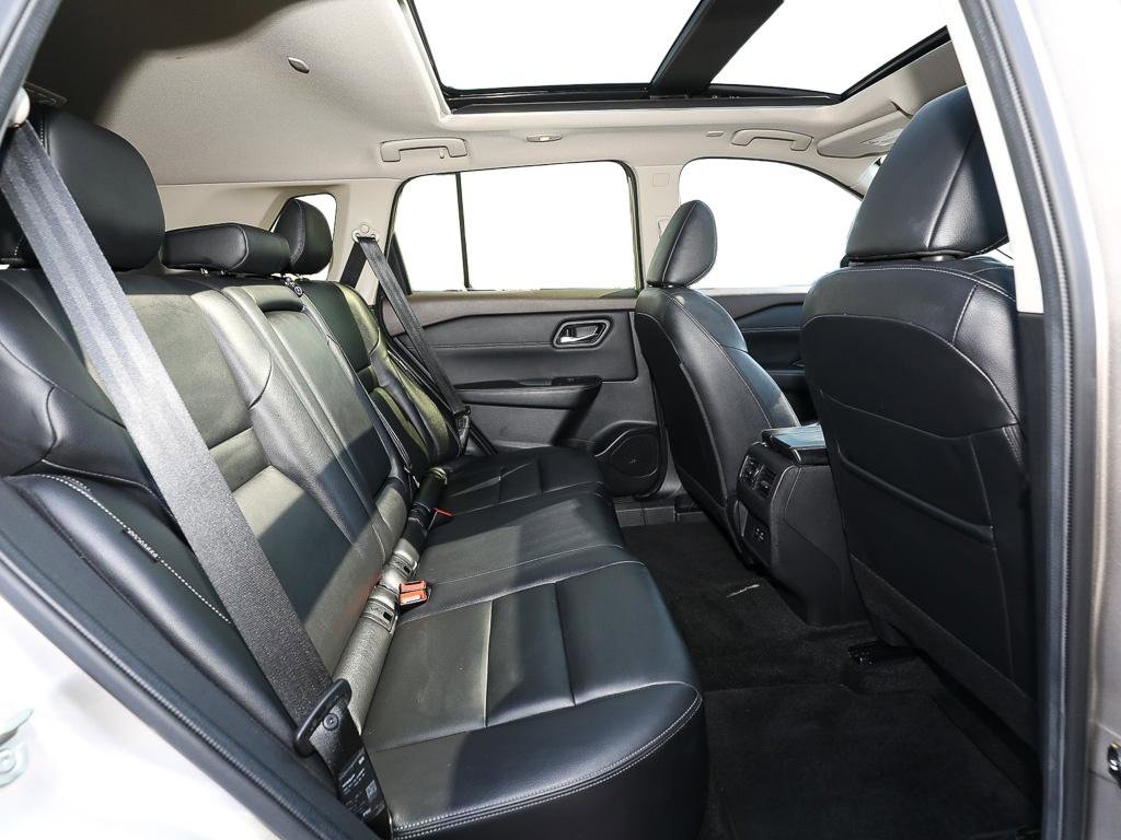 Used 2023 Nissan Rogue SL image 22