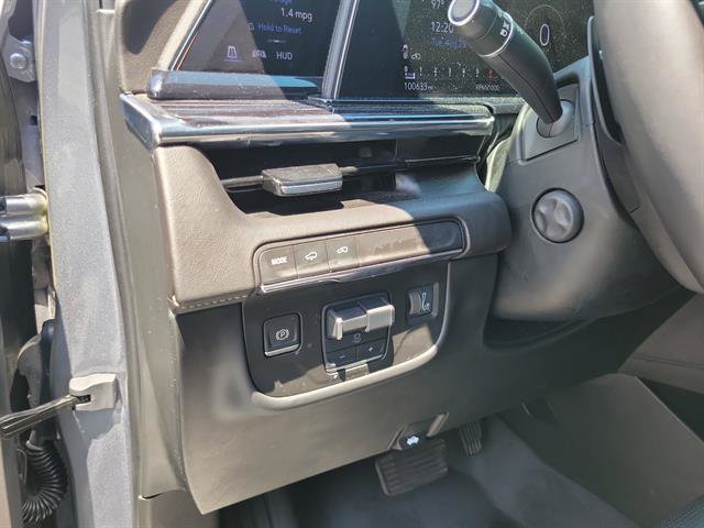 Used 2022 Cadillac Escalade ESV Sport w/ Touring Package RWD image 15
